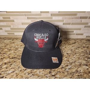 Chicago Bulls Hat Cap Adjustable Strapback NBA Basketball New black NWT